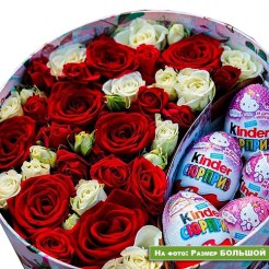 Шоколадные яйца с розами в композиции Сладкоежка