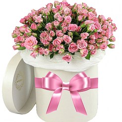 Шляпная коробка с кустовой розой